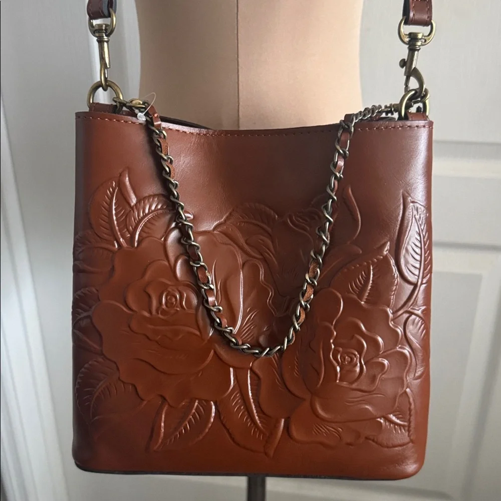 Patricia Nash Tooled Leather Ledra Bucket Crossbody Tote Handbag Tan